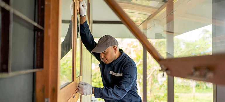 Double Hung Vinyl Window Sash Replacement in Bradenton, FL